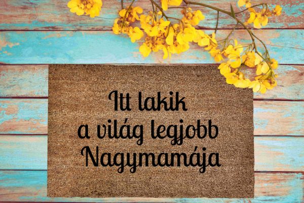 Itt lakik a világ legjobb nagymamája feliratos kókusz lábtörlő - több méretben