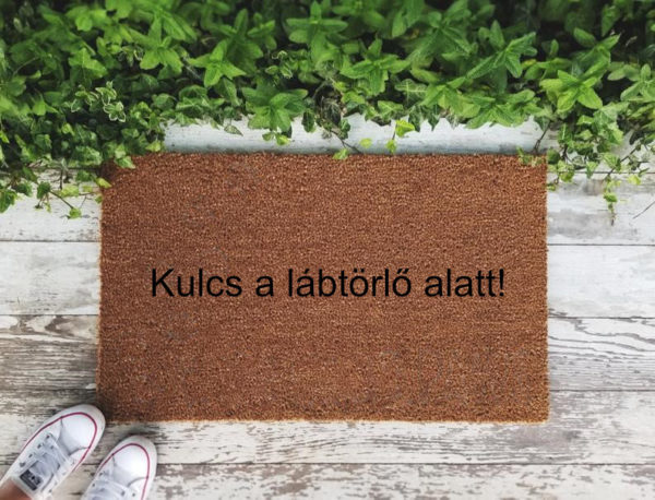 Kulcs a lábtörlő alatt! vicces feliratos kókusz lábtörlő - több méretben