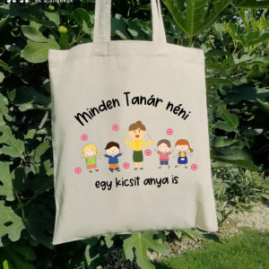 vaszonzsak-minden tanar neni egy kicsit anya is